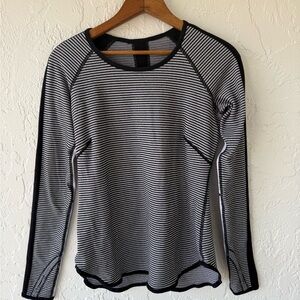 Lululemon Runder Under Long Sleeve Reversible Shirt Womens M Athleisure